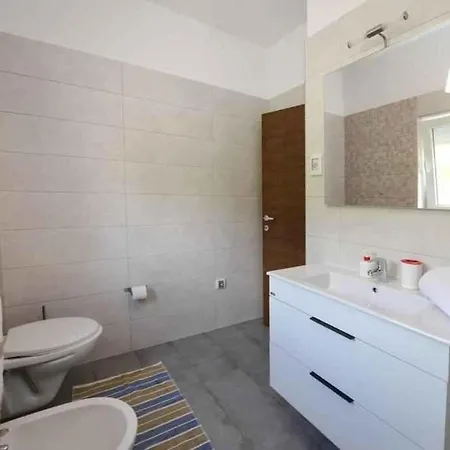 Apartment With Pool In Porec-istrien 54580
