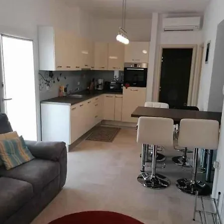 With Pool In Porec-istrien 54580 Apartman Poreč