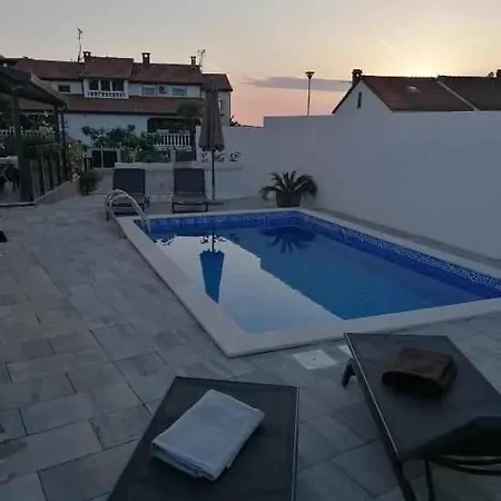 With Pool In Porec-istrien 54580 Apartment *